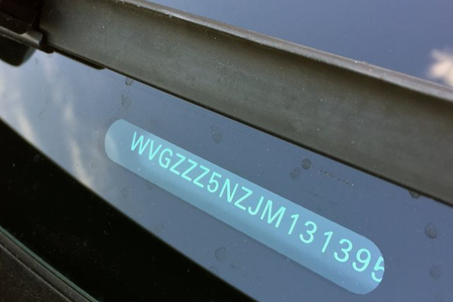 Raport VIN a historia auta – jak się nie naciąć na minę przy zakupie? 1 Raport VIN a historia auta – jak się nie naciąć na minę przy zakupie? 1